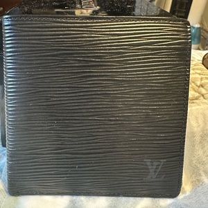 Louis Vuitton Epi Portefeuille Macro Bifold Wallet